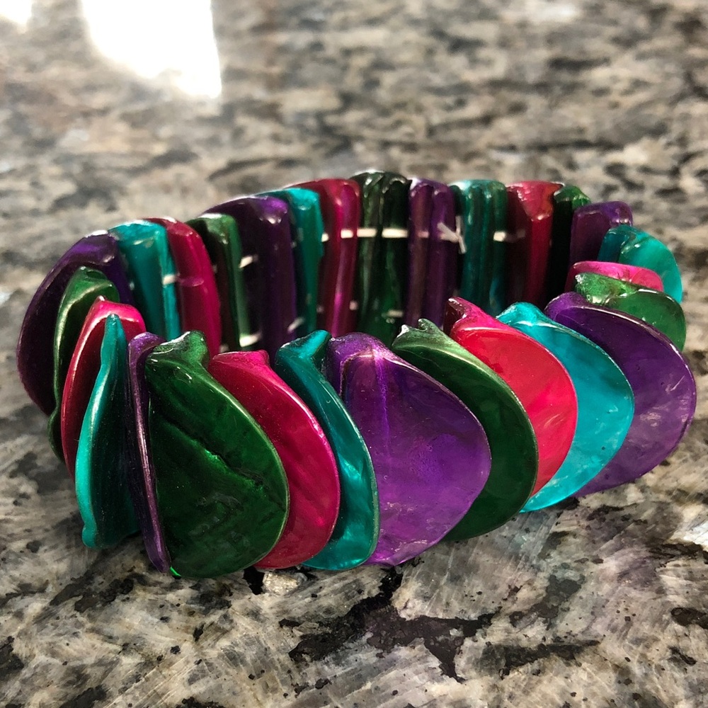 Rich Jewel Tones Expandable Shell Bracelet